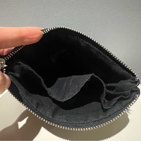 Betsey Johnson Black and Gray Striped Clutch - Picture 4 of 6